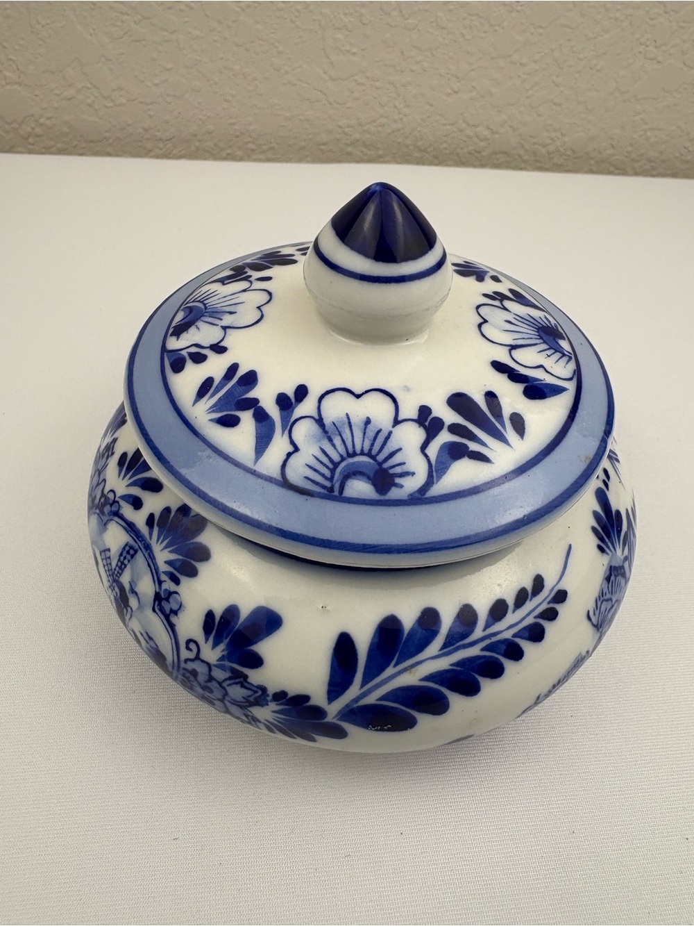 Vintage Delft Blue Holland Ceramic Trinket Box or Sugar Bowl.